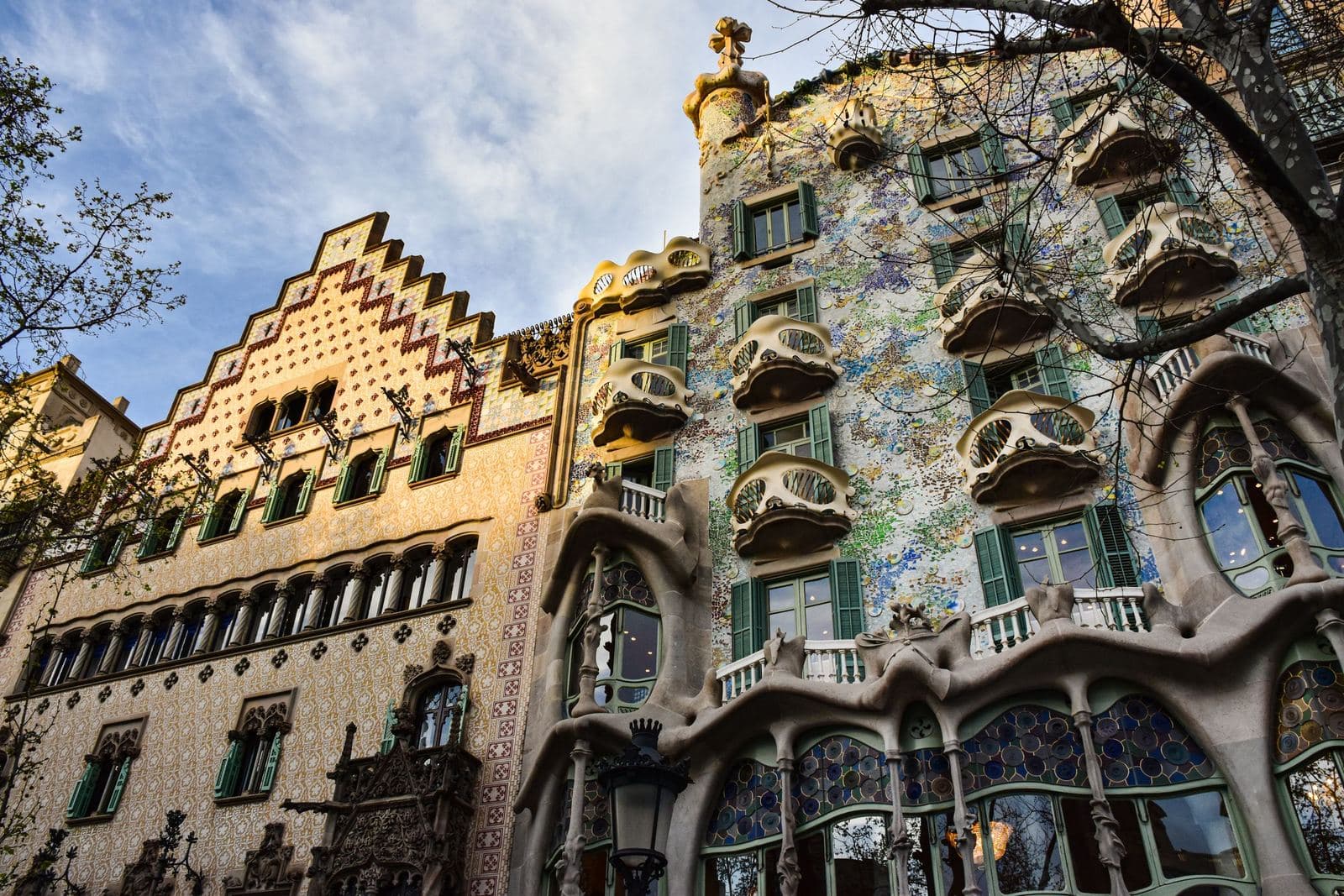 Casa Batlló am Passeig de Gràcia, eine Haltestelle der Hop-on-Hop-off-Route