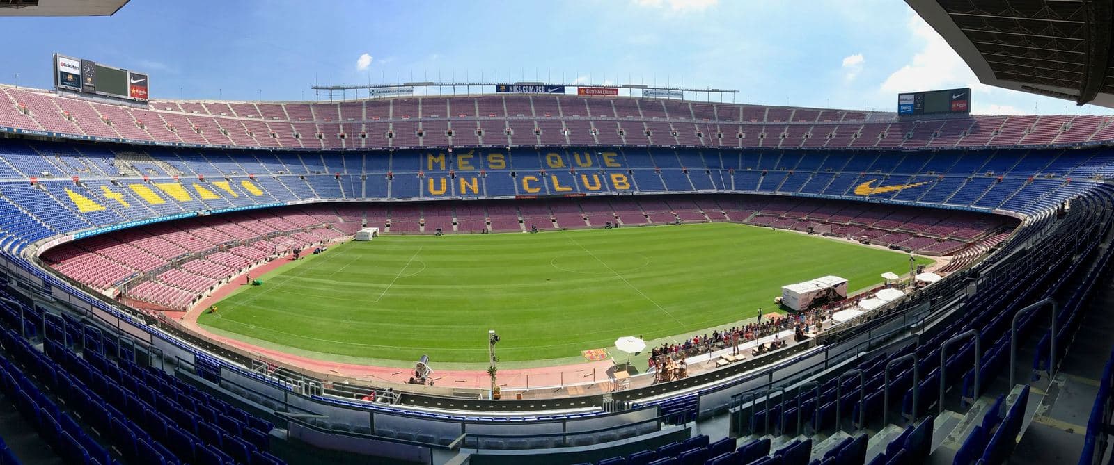 Panoramablick auf das Camp Nou, vor dem Umbau fotografiert