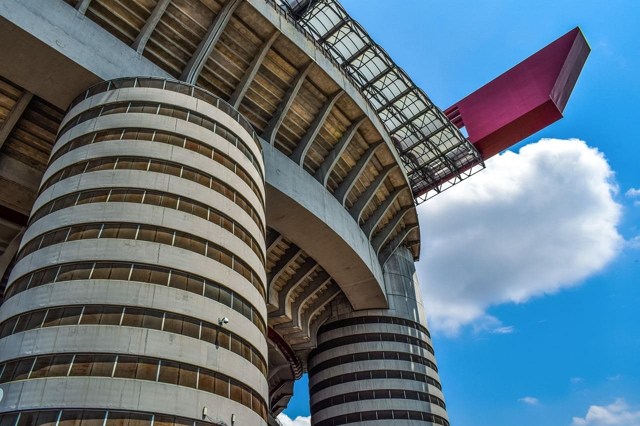 Spiral ramp tower and red roof girder of San Siro