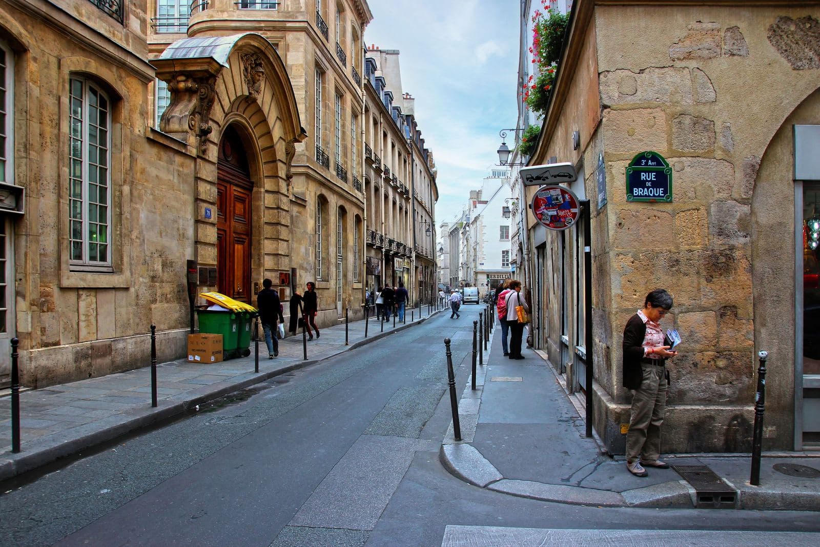 Street in Le Marais, the Paris quarter of the Musée Picasso